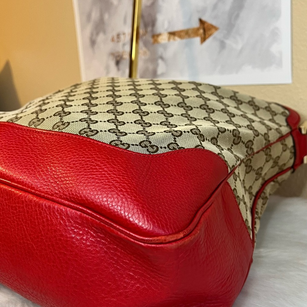 Authentic Gucci Bamboo Shoulder Bag - Picture 10 of 15